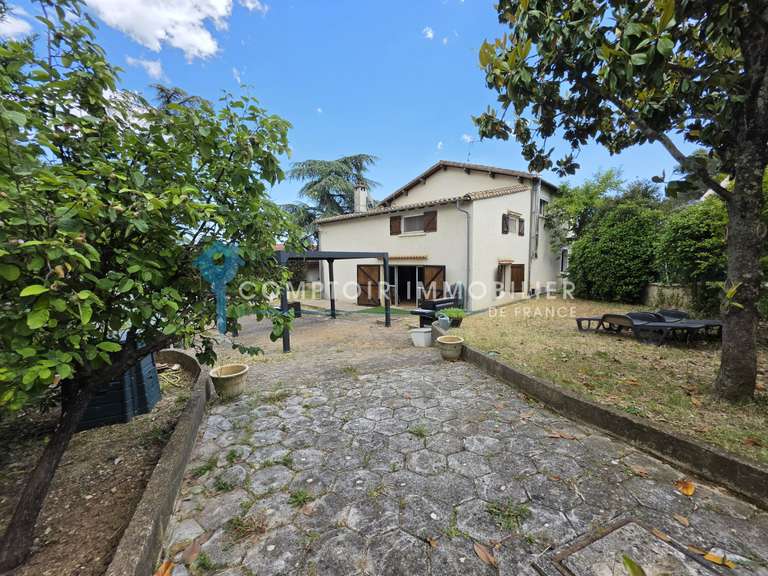 Villa Saint-Clément-de-Rivière - 3 chambres - 220m²