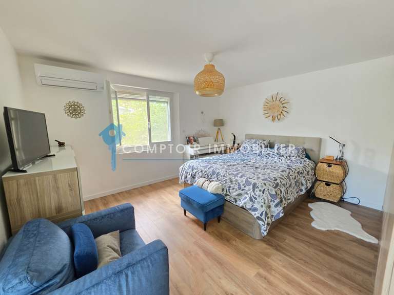 Villa Saint-Clément-de-Rivière - 3 chambres - 220m²