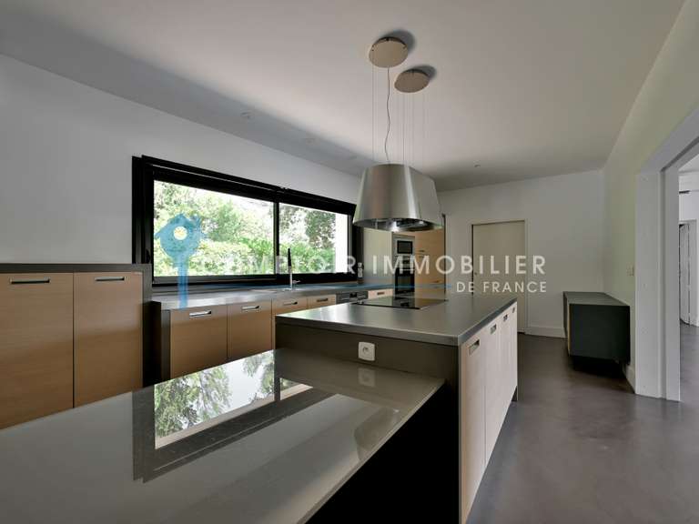 Villa Saint-Clément-de-Rivière - 5 chambres - 297m²