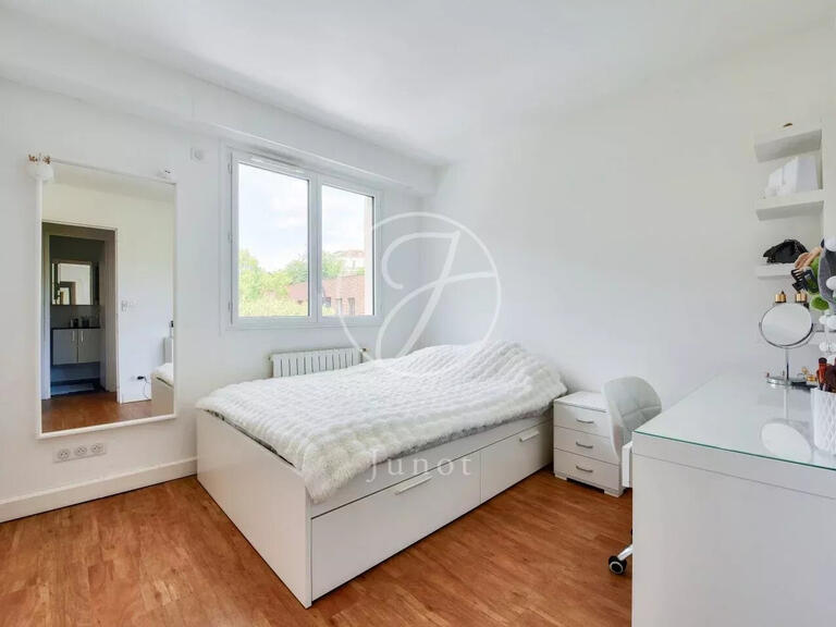Apartment Saint-Cloud - 5 bedrooms - 123m²