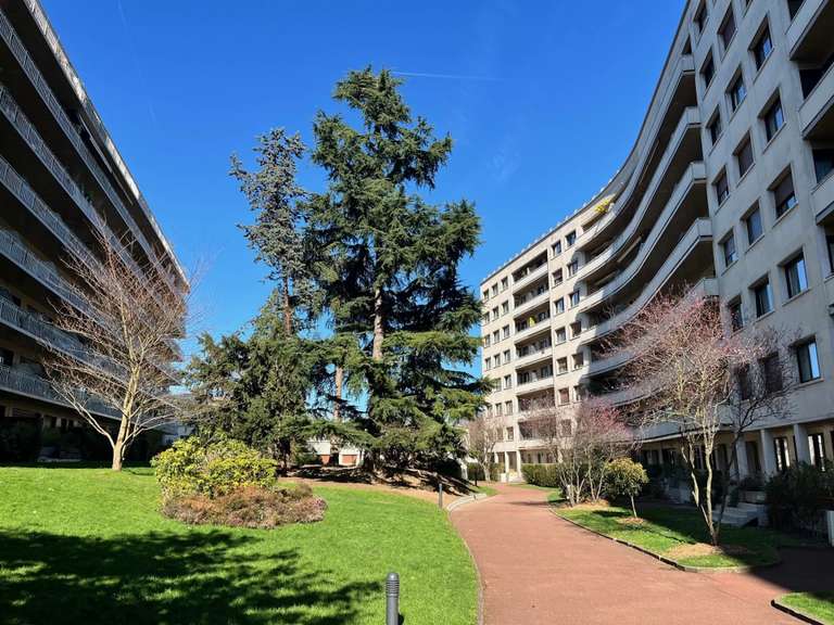 Appartement Saint-Cloud - 2 chambres - 108m²