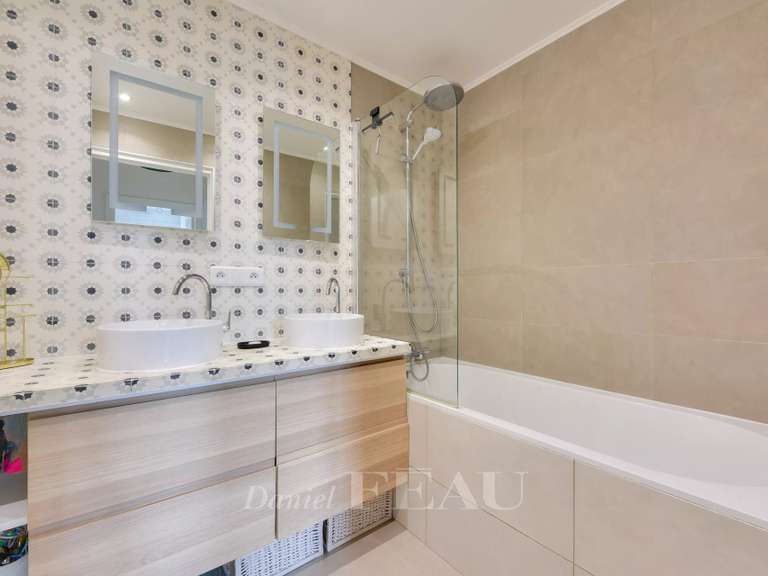 Appartement Saint-Cloud - 2 chambres - 75m²