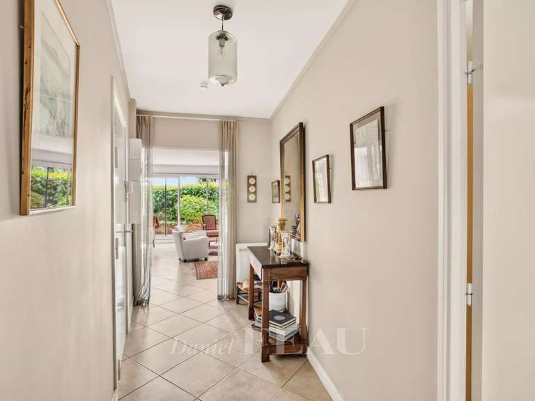 Appartement Saint-Cloud - 2 chambres - 100m²