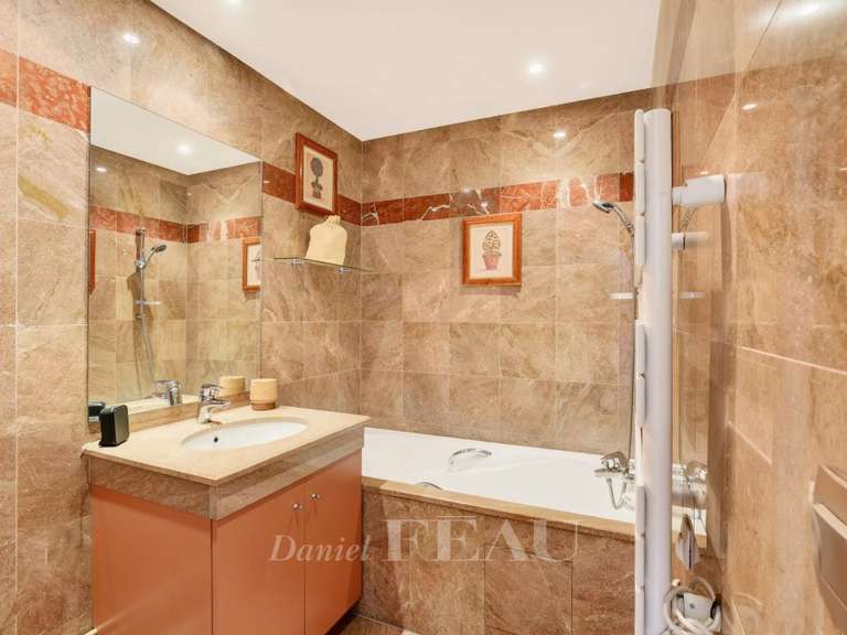 Appartement Saint-Cloud - 2 chambres - 99m²