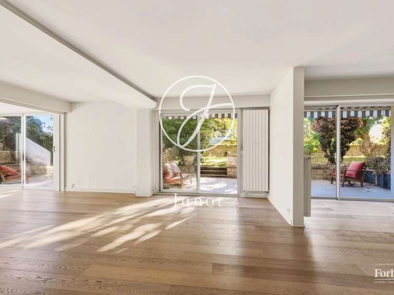Appartement Saint-Cloud - 2 chambres - 106m²