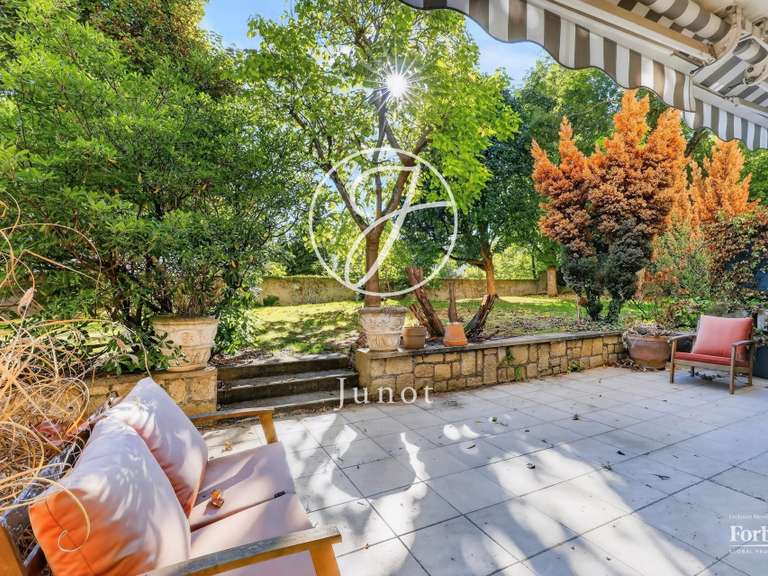 Appartement Saint-Cloud - 2 chambres - 106m²
