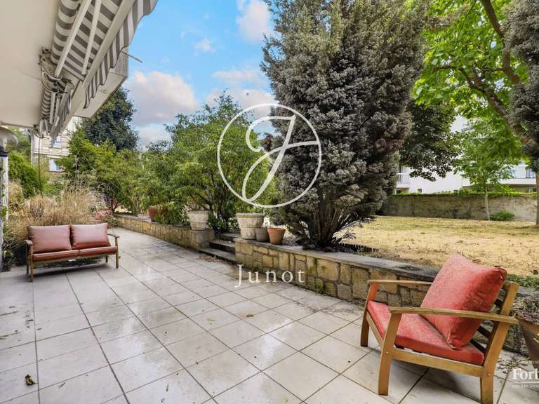 Appartement Saint-Cloud - 2 chambres - 106m²
