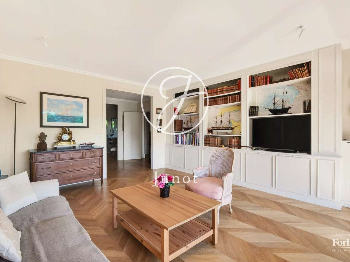 Apartment Saint-Cloud