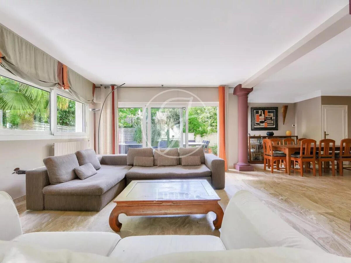House Saint-Cloud