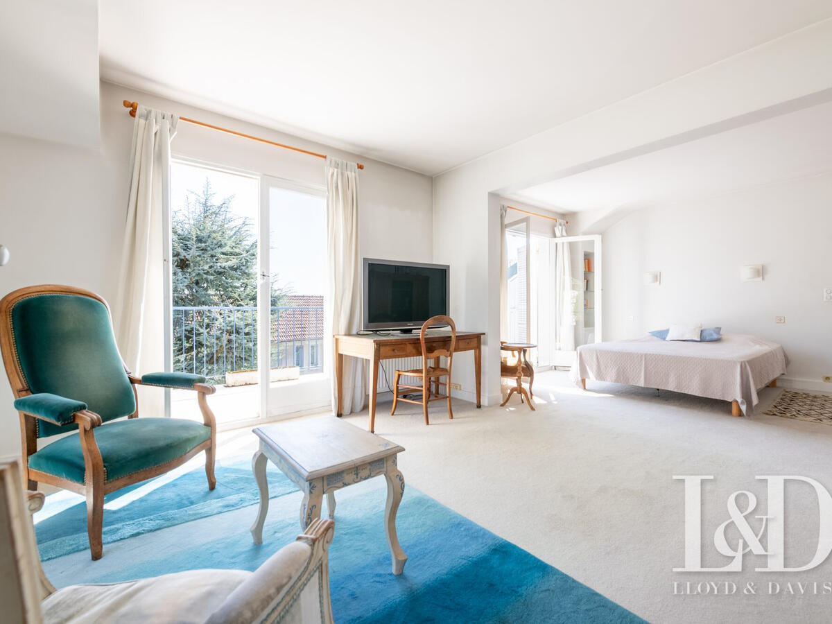 House Saint-Cloud
