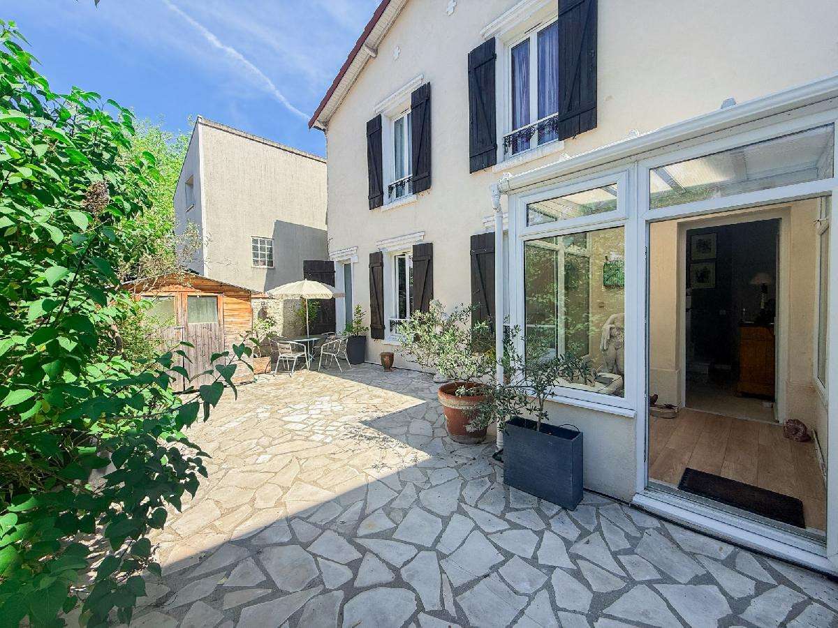 House Saint-Cloud