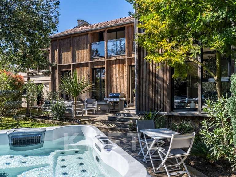 Maison Saint-Cloud - 4 chambres - 231m²