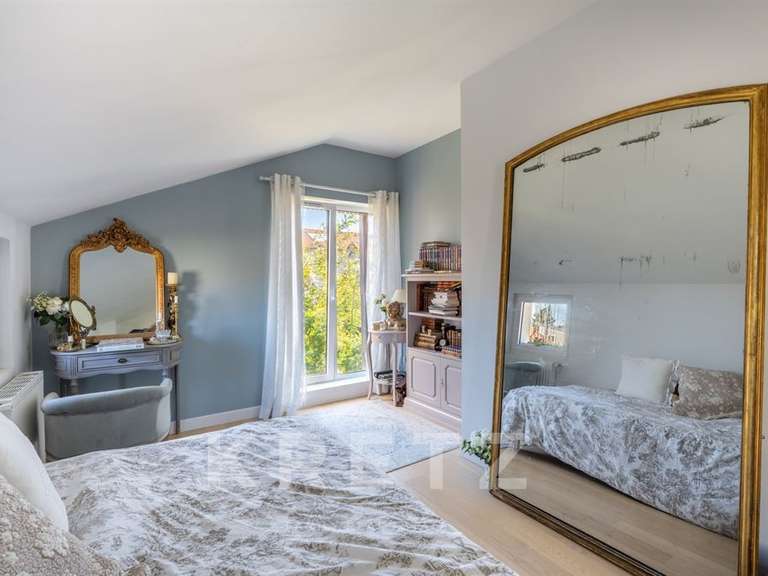 Maison Saint-Cloud - 4 chambres - 231m²