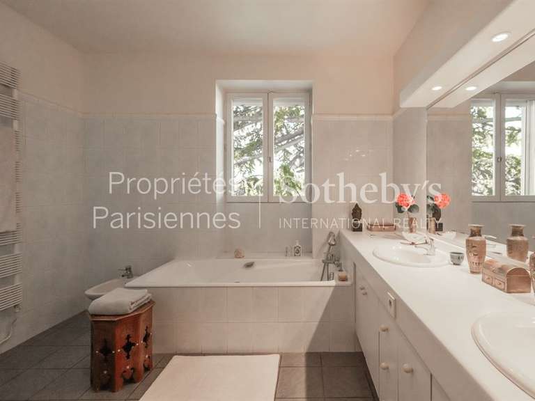 Maison Saint-Cloud - 4 chambres - 465m²