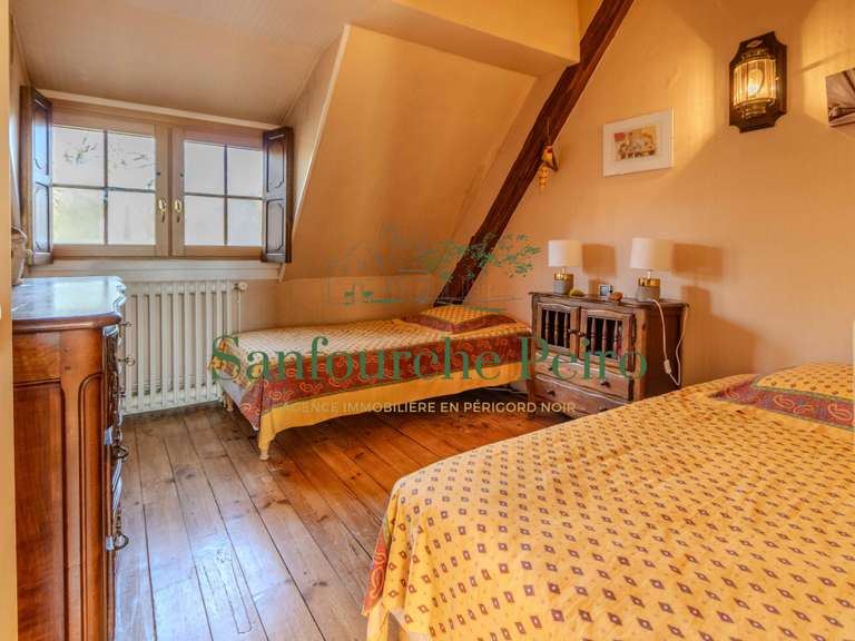 Maison Saint-Cyprien - 4 chambres - 196m²