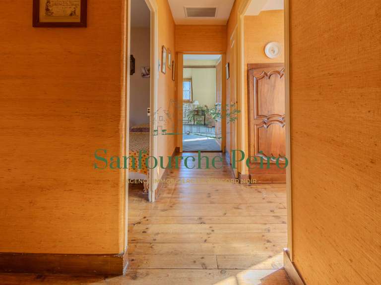 Maison Saint-Cyprien - 4 chambres - 196m²