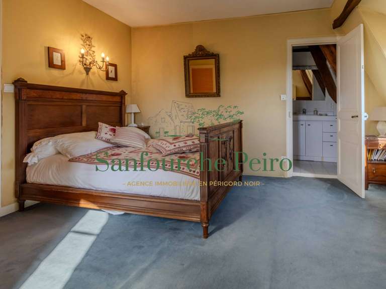 Maison Saint-Cyprien - 4 chambres - 196m²