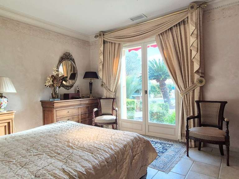 Maison Saint-Cyprien - 3 chambres - 208m²