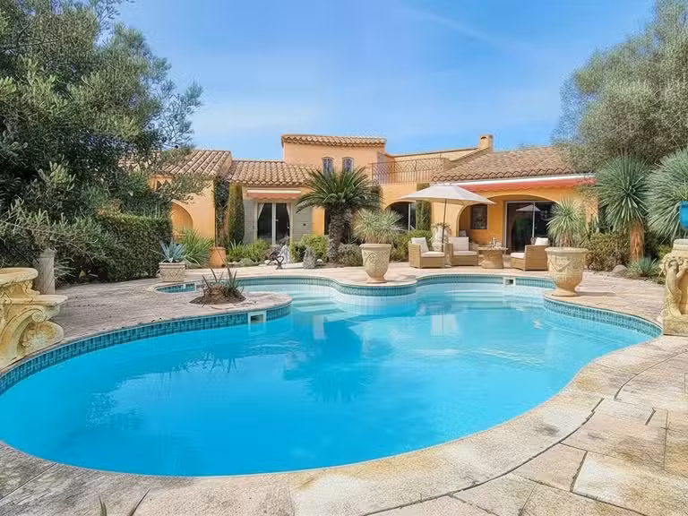 Maison Saint-Cyprien - 3 chambres - 208m²