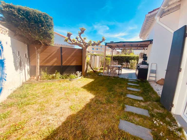 Villa Saint-Cyprien - 5 bedrooms - 150m²