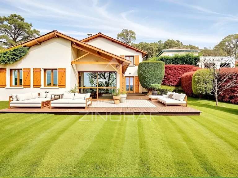 Maison Saint-Cyr-au-Mont-d'Or - 5 chambres - 200m²