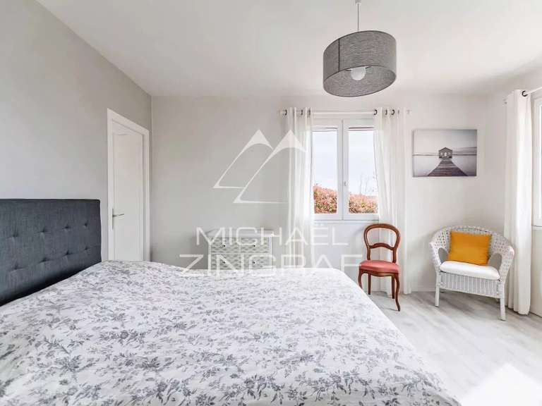 Maison Saint-Cyr-au-Mont-d'Or - 5 chambres - 200m²