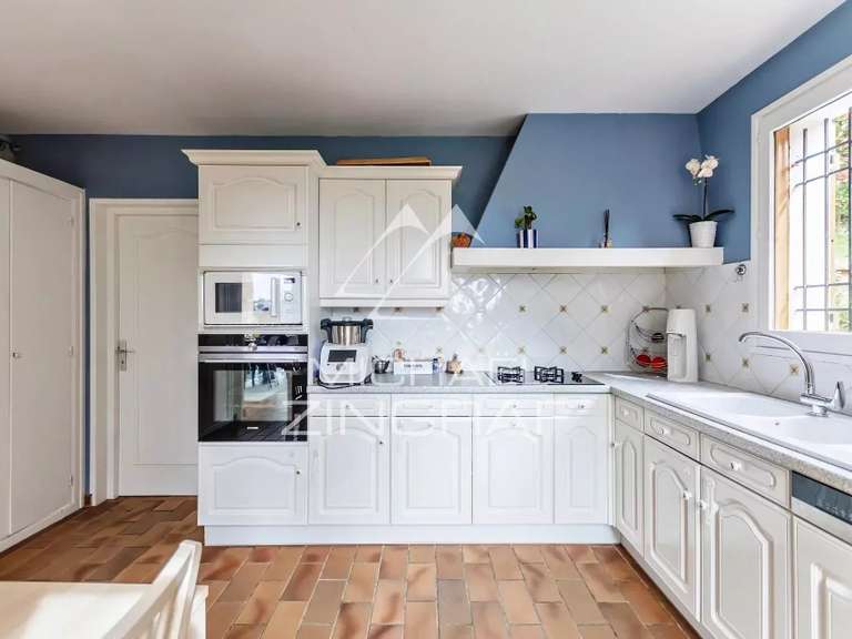 Maison Saint-Cyr-au-Mont-d'Or - 5 chambres - 200m²