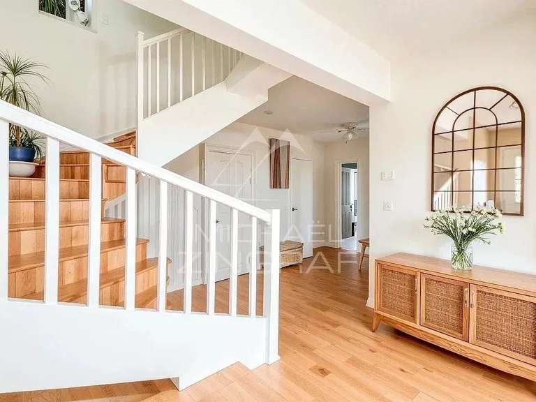 Maison Saint-Cyr-au-Mont-d'Or - 5 chambres - 200m²