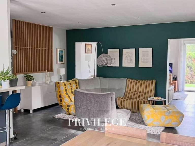 Maison Saint-Cyr-au-Mont-d'Or - 4 chambres - 184m²