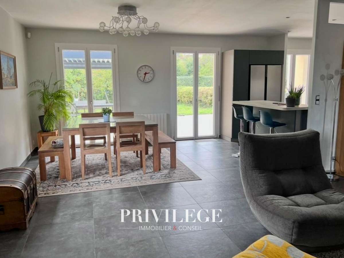 House Saint-Cyr-au-Mont-d'Or