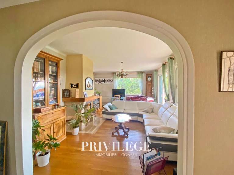 Maison Saint-Cyr-au-Mont-d'Or - 5 chambres - 229m²