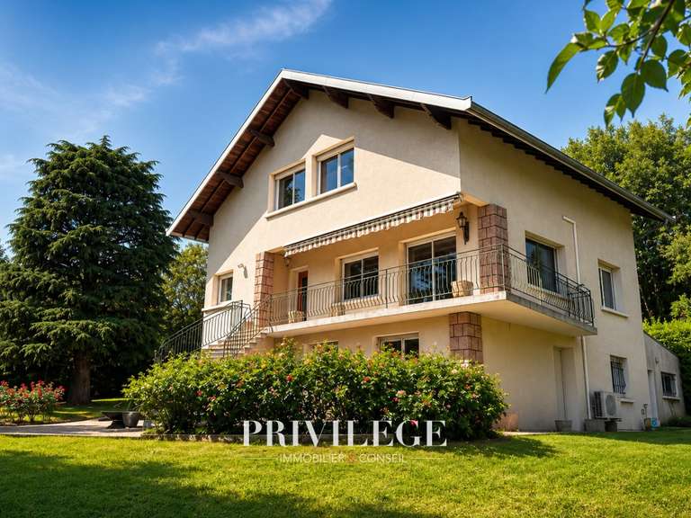 Maison Saint-Cyr-au-Mont-d'Or - 5 chambres - 229m²