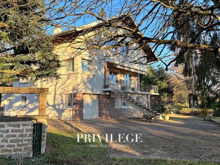 Maison Saint-Cyr-au-Mont-d'Or - 5 chambres - 229m²