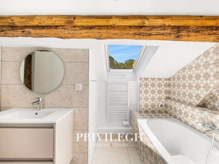 Maison Saint-Cyr-au-Mont-d'Or - 4 chambres - 163m²