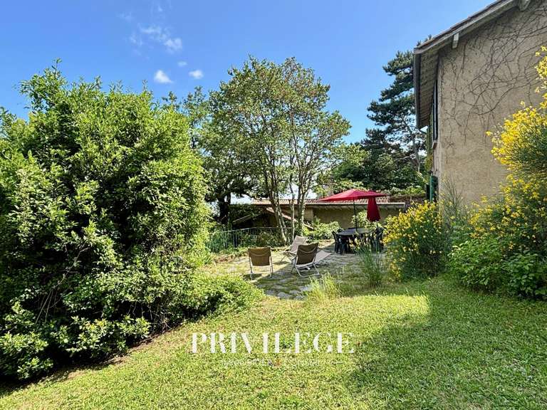 Maison Saint-Cyr-au-Mont-d'Or - 6 chambres - 220m²