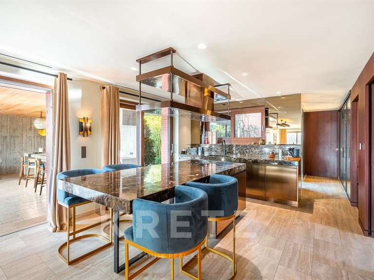 Maison Saint-Cyr-au-Mont-d'Or - 7 chambres - 648m²