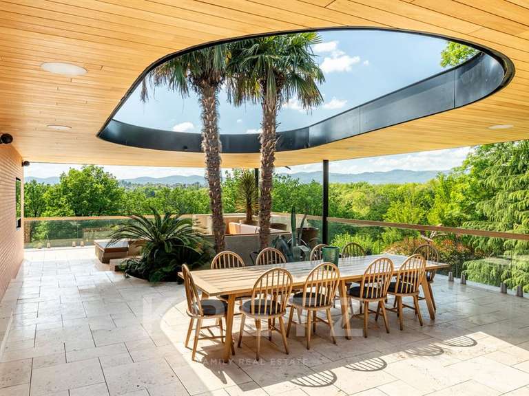 Maison Saint-Cyr-au-Mont-d'Or - 7 chambres - 648m²