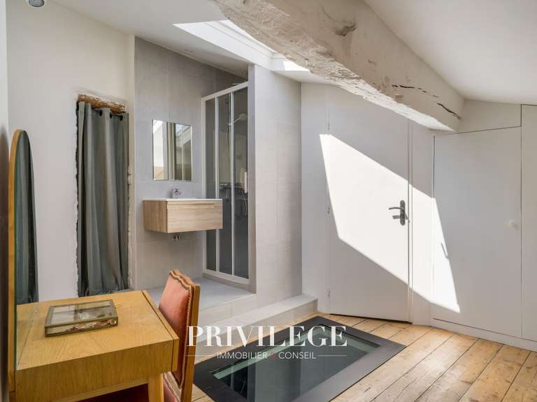 Maison Saint-Cyr-au-Mont-d'Or - 3 chambres - 180m²