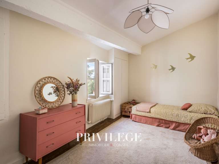 Maison Saint-Cyr-au-Mont-d'Or - 3 chambres - 180m²