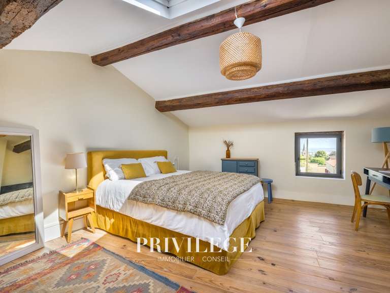 Maison Saint-Cyr-au-Mont-d'Or - 3 chambres - 180m²