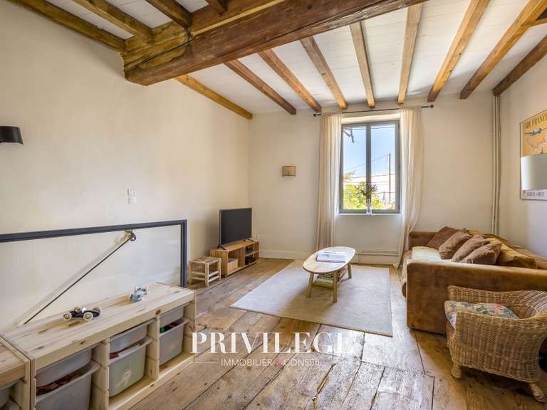 Maison Saint-Cyr-au-Mont-d'Or - 3 chambres - 180m²