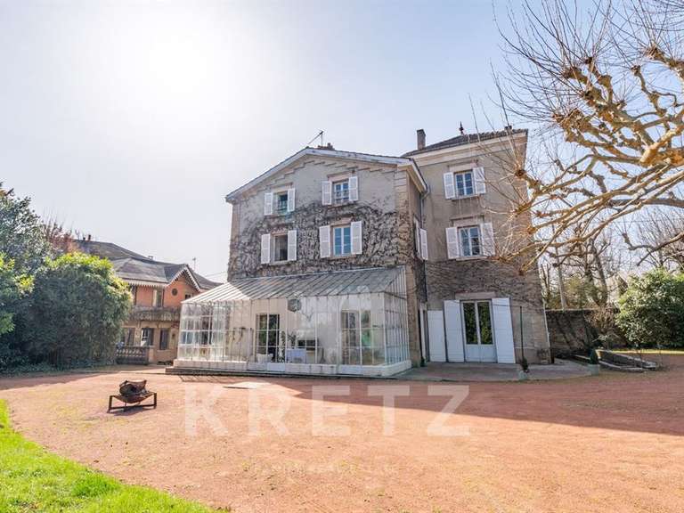 Maison Saint-Cyr-au-Mont-d'Or - 9 chambres - 380m²