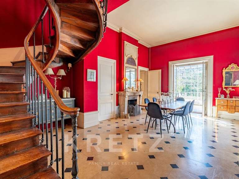 Maison Saint-Cyr-au-Mont-d'Or - 9 chambres - 380m²