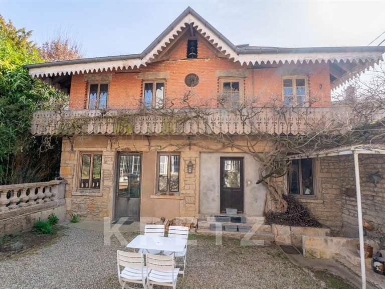 Maison Saint-Cyr-au-Mont-d'Or - 9 chambres - 380m²