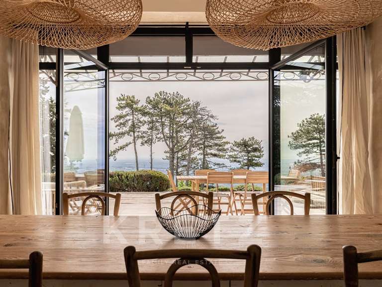Maison Saint-Cyr-au-Mont-d'Or - 5 chambres - 180m²
