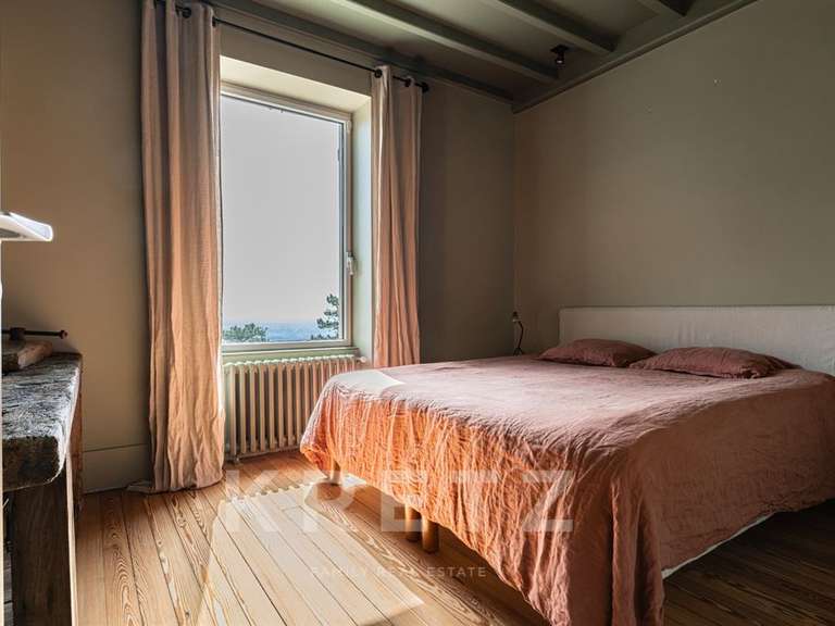 Maison Saint-Cyr-au-Mont-d'Or - 5 chambres - 180m²