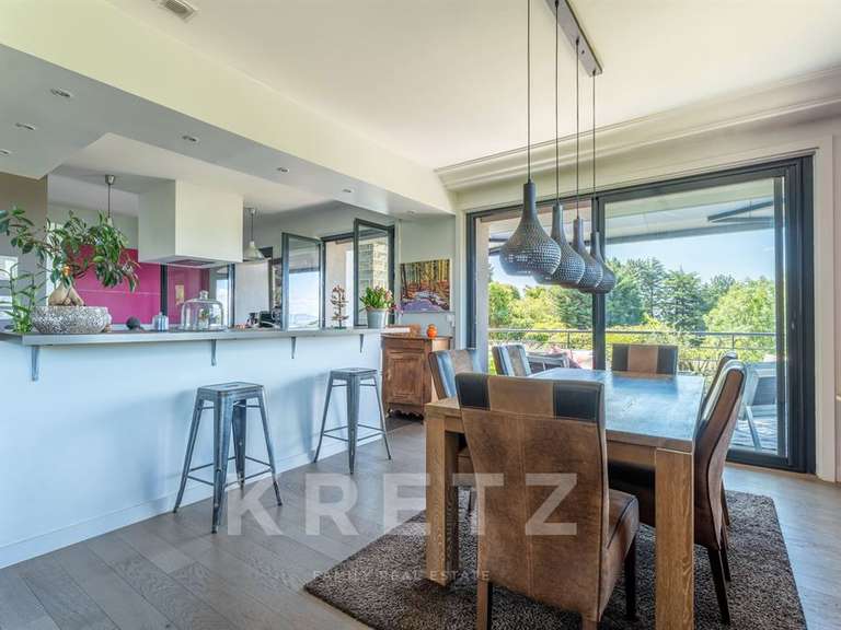 Maison Saint-Cyr-au-Mont-d'Or - 5 chambres - 240m²