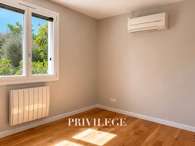 Maison Saint-Cyr-au-Mont-d'Or - 4 chambres - 184m²