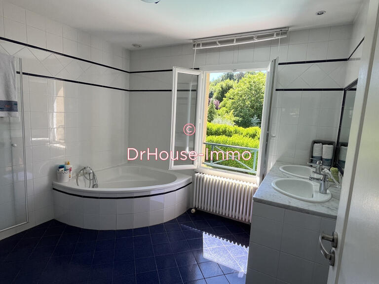 Villa Saint-Cyr-au-Mont-d'Or - 4 bedrooms - 210m²