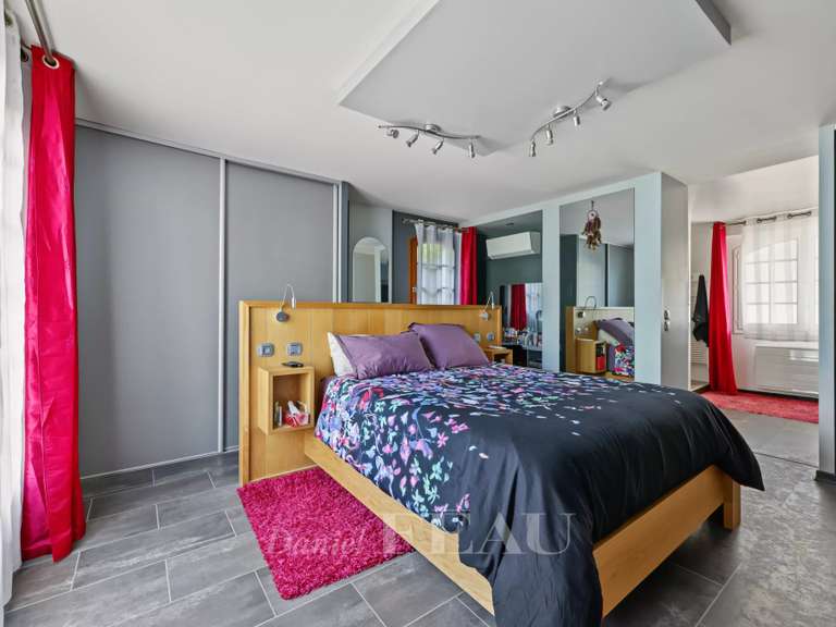 Maison Saint-Cyr-l'École - 5 chambres - 187m²
